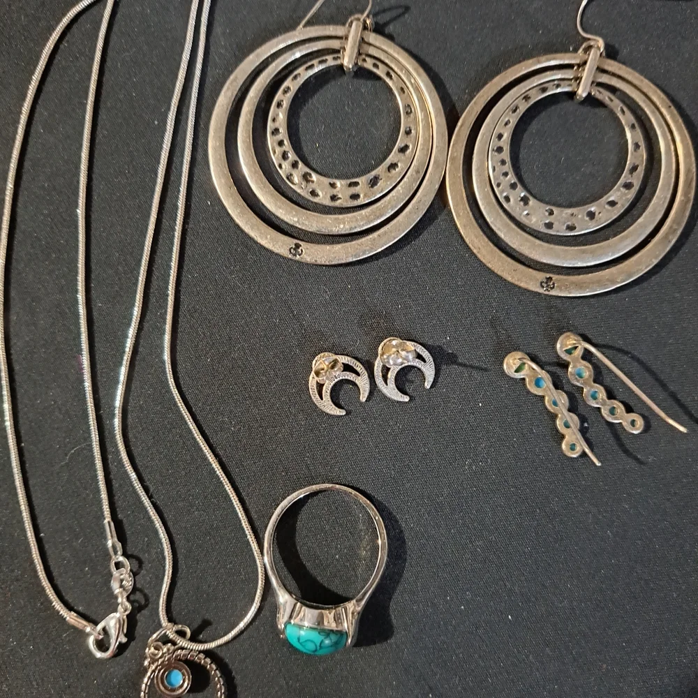 Turquoise and Silver Earring Set Necklace Sold Price Adjusted - Picture 3 of 3